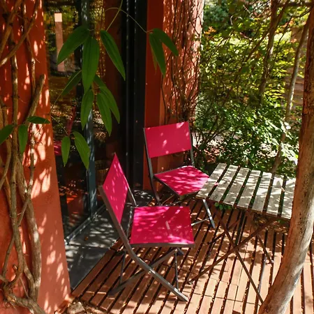 Orange Oasis 公寓 *